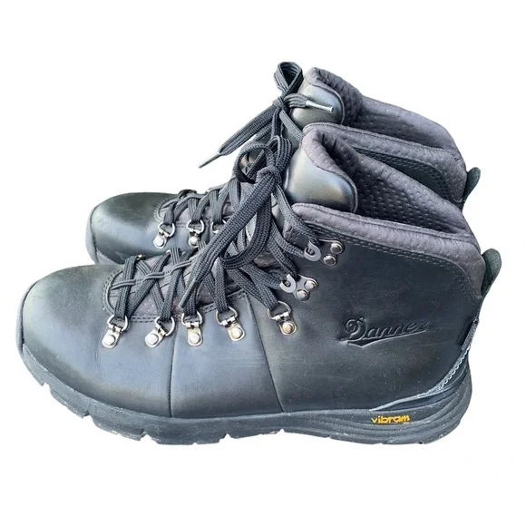 Danner Mountain 600 Carbon Black Leather Waterproof Boots
